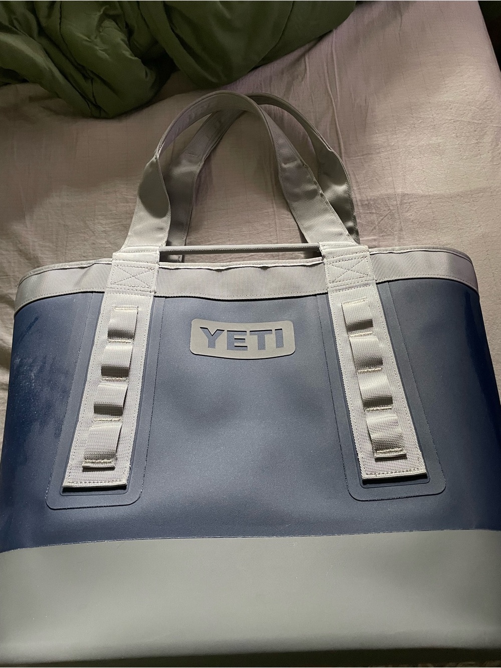 Yeti Two-Tone Blue and White Tote Camino 35 - Picture 2 of 6